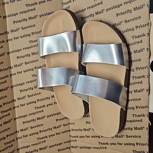 Woman's Slide in Sandals
